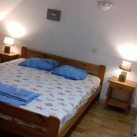 Gites-chambres D'hotes Calypso Bed and Breakfast