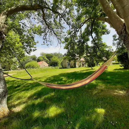 Gites-chambres D'hotes Calypso Bed and Breakfast