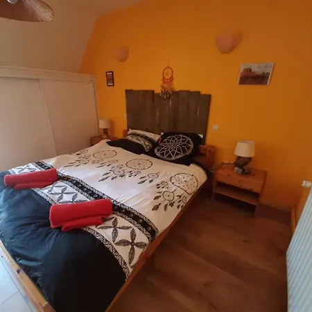 Gites-chambres D'hotes Calypso Bed and Breakfast